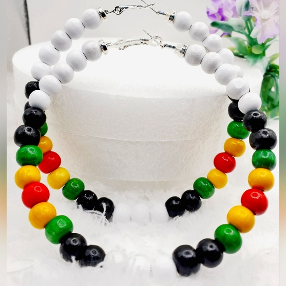 Rasta hoop earrings, African earrings with wooden beads, large hoop earr… - Picture 5 of 10